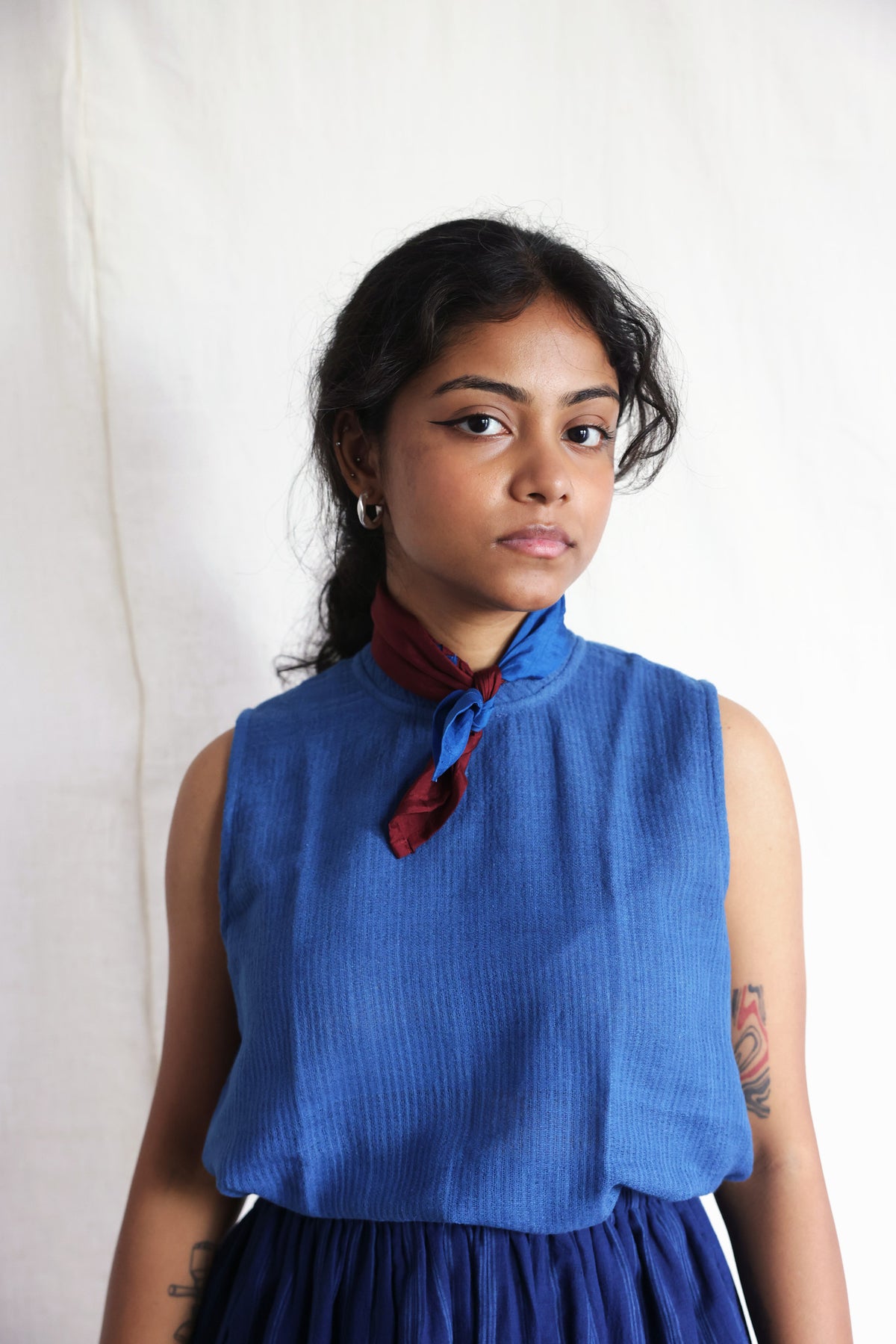 Bluets T-shirt, view 8 - handwoven cotton by with N.