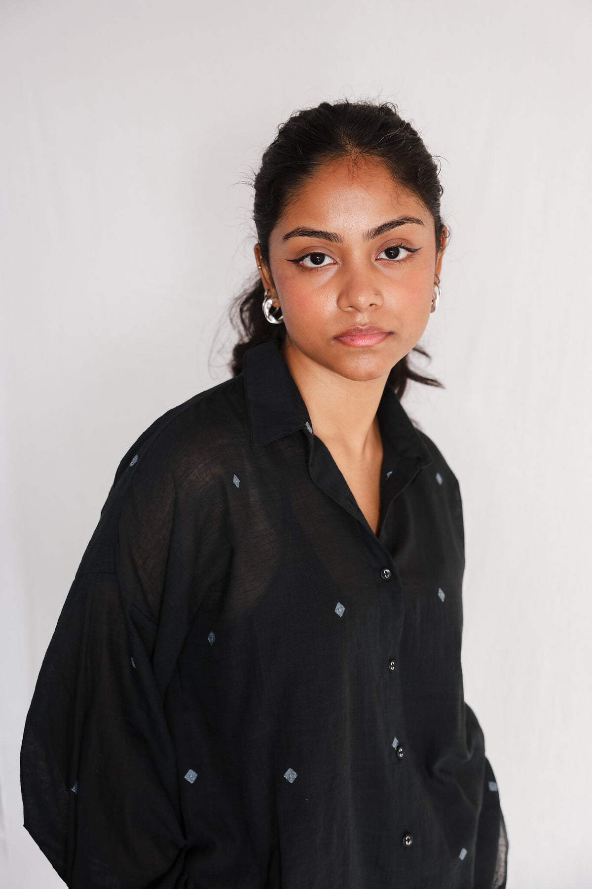 Core in Black Oversized Shirt, view 3 - handwoven Jamdani by with N.